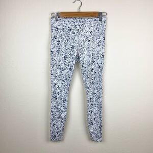 Athleta Salutation Stash Pocket II Tights - White Sandstone